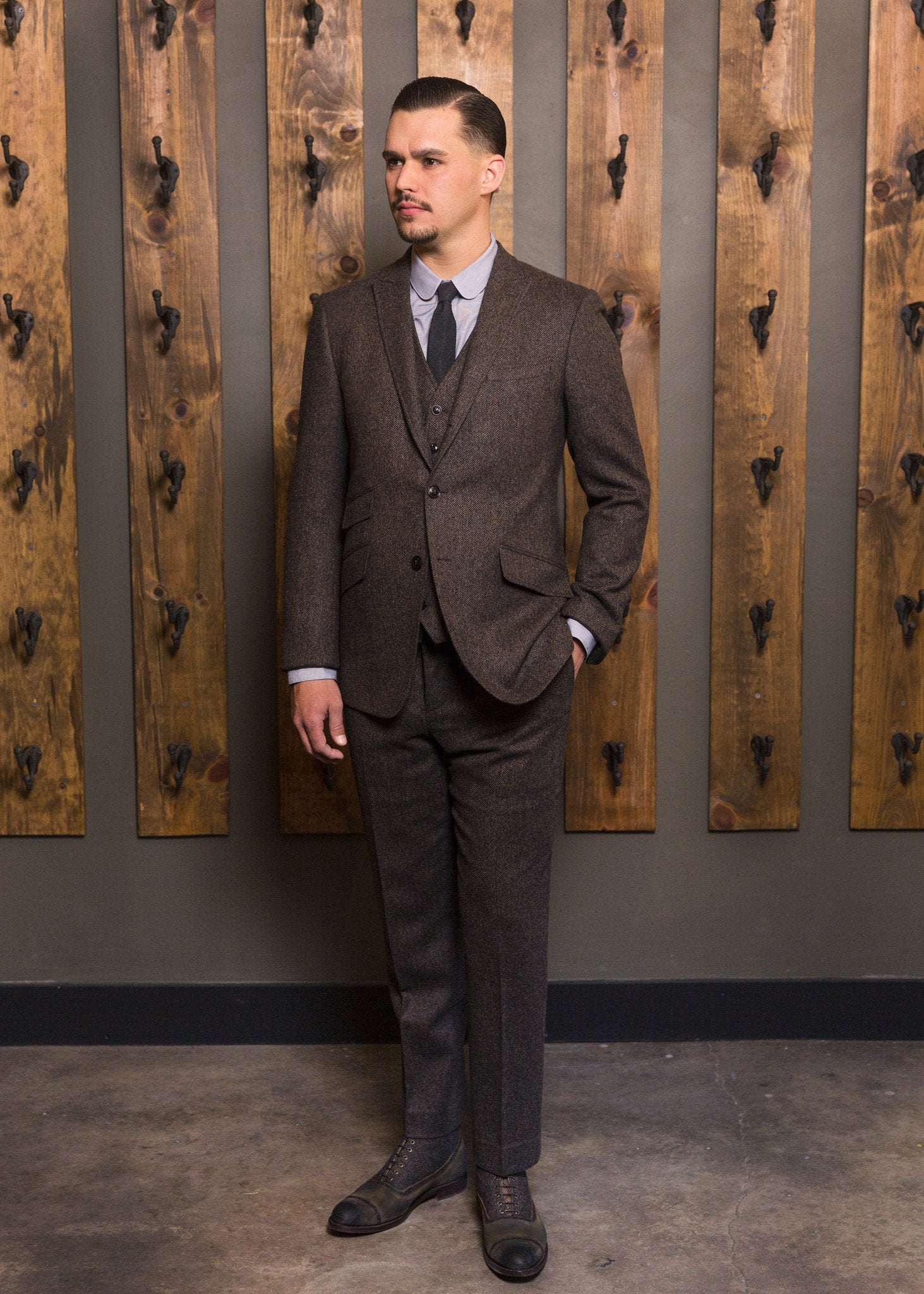 Crossley Suit-Bykowski Tailor & Garb slim fit Wool tailored fit Rustic semi peak lapel prohibition peaky blinders Made in USA heritage clothing Handcrafted Gatsby English Tweed Edwardian Dapper Classic Art Deco 1930's 1920's 1910's