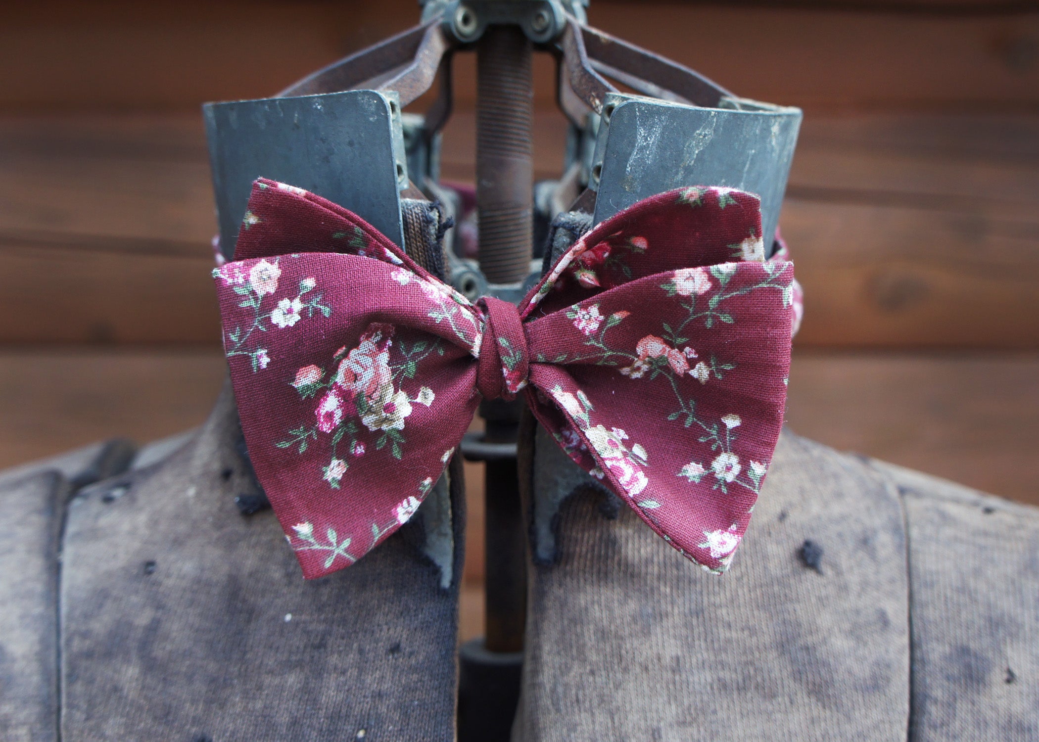 Burgundy Pink Floral Bow Tie